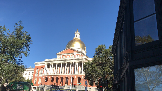 アメリカ・ボストンの歴史的な建造物のマサチューセッツ州会議事堂